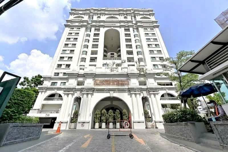 Royal Castle Sukhumvit, Bangkok, 30 Soi Sukhumvit 39, Khlongtoei Nua, Watthana, Bangkok, 3 Bedrooms, 191 sqm, Condo For Rent, by Bussara Sri-At, 500569591 - DDproperty.com