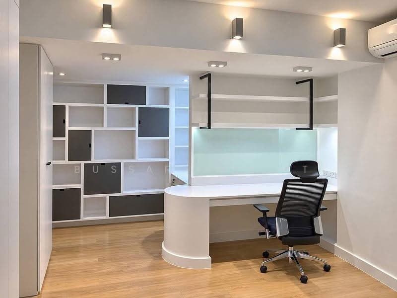 Royal Castle Sukhumvit, Bangkok, 30 Soi Sukhumvit 39, Khlongtoei Nua, Watthana, Bangkok, 3 Bedrooms, 191 sqm, Condo For Sale, by Bussara Sri-At, 500569593 - DDproperty.com