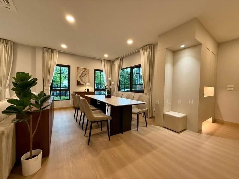Centro Bangna, Samut Prakan, 111 Soi 3, Bang Kaeo, Bang Plee, Samut Prakan, 4 Bedrooms, 265 sqm, Single Detached House For Rent, by Thiti Boonchurn, 500569626 - DDproperty.com