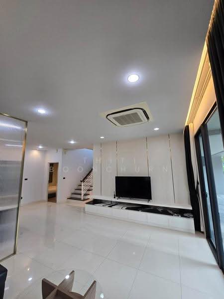 Setthasiri-Krungthep Kreetha 2, Bangkok, Krungthep Kreetha Road, Hua Mak, Bang Kapi, Bangkok, 3 Bedrooms, 300 sqm, Single Detached House For Rent, by Thiti Boonchurn, 500569639 - DDproperty.com