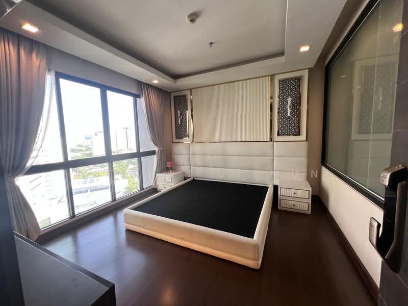 Ivy Ampio, Bangkok, 48 Ratchadaphisek Road, Huai Khwang, Bangkok, 2 Bedrooms, 136 sqm, Condo For Rent, by Jutarat Jitmun, 500569670 - DDproperty.com