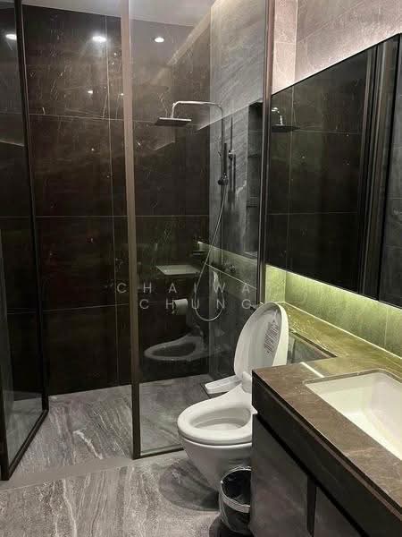 The Esse Sukhumvit 36, Bangkok, Soi Sukhumvit 36, Sukhumvit Road, Phra Kanong, Khlong Toei, Bangkok, 1 Bedroom, 38 sqm, Condo For Sale, by Chaiwat Chung, 500569748 - DDproperty.com