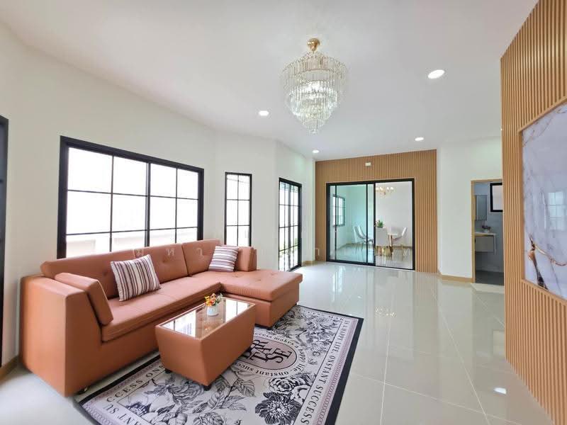 Narawadee Pinklao-Rama 5, Nonthaburi, Bang Khu Wiang, Bang Kruai, Nonthaburi, 4 Bedrooms, 180 sqm, Single Detached House For Sale, by พเนตร มหามิตรานนท์, 500569767 - DDproperty.com