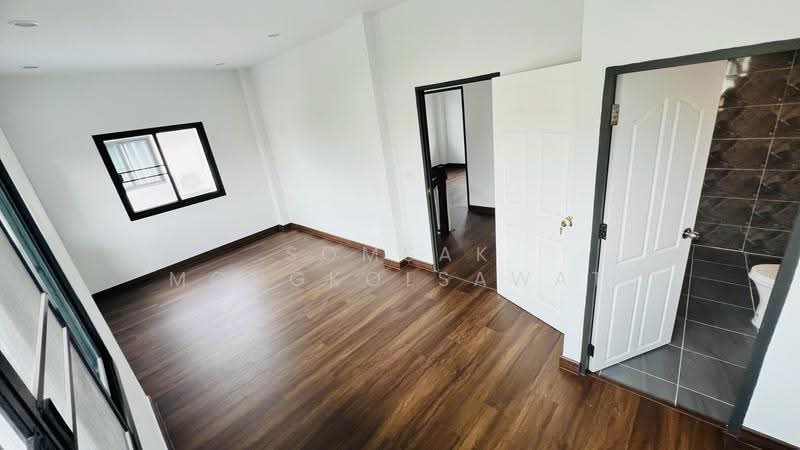 ่บุรีรมย์ คลองสามวา, Bangkok, Sai Kong Din, Khlong Sam Wa, Bangkok, 4 Bedrooms, 200 sqm, Semi-Detached House (Twin House) For Sale, by Somsak Mongkolsawat, 500569772 - DDproperty.com
