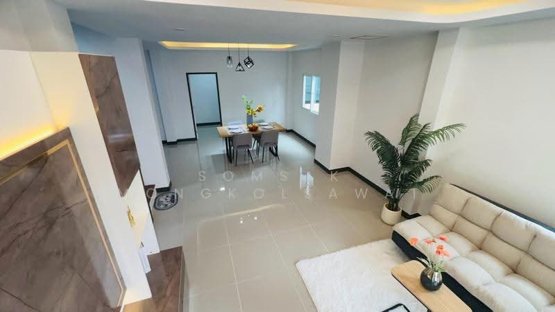 ่บุรีรมย์ คลองสามวา, Bangkok, Sai Kong Din, Khlong Sam Wa, Bangkok, 4 Bedrooms, 200 sqm, Semi-Detached House (Twin House) For Sale, by Somsak Mongkolsawat, 500569772 - DDproperty.com