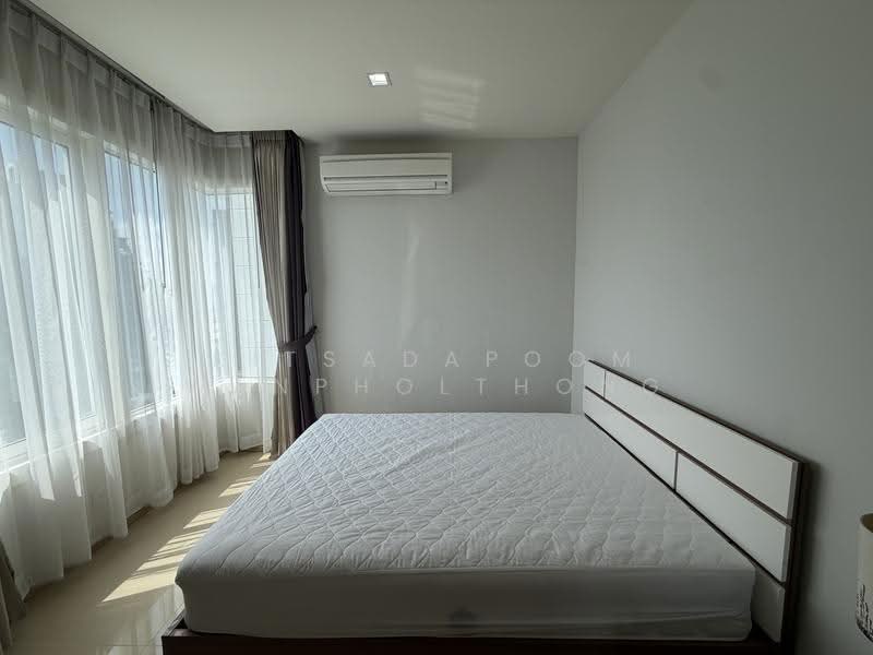 Siri At Sukhumvit, Bangkok, 902 Sukhumvit Road, Phra Kanong, Khlong Toei, Bangkok, 3 Bedrooms, 105 sqm, Condo For Rent, by Kitsadapoom Wanpholthong, 500569801 - DDproperty.com