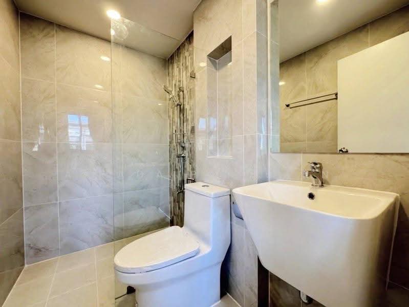 Grandverona Ramkhamhaeng-Romklao, Bangkok, Min Buri, Min Buri, Bangkok, 3 Bedrooms, 185 sqm, Townhouse For Rent, by Airada Parasarn, 500569819 - DDproperty.com