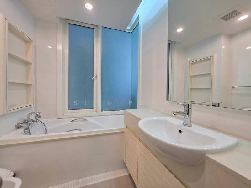 Siri Residence, Bangkok, 21 Soi Sukhumvit 24, Khong Tan, Khlong Toei, Bangkok, 1 Bedroom, 60 sqm, Condo For Rent, by Suthipong Prucksalai, 500569820 - DDproperty.com