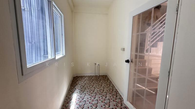 Shophouse 54 Happyland 1, Bangkok, แฮปปี้แลนด์ สาย 1, Khlong Chan, Bang Kapi, Bangkok, , 208 sqm, Shophouse For Rent, by Kris Kajarin, 500569845 - DDproperty.com