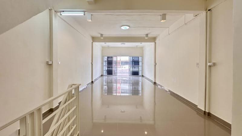 Shophouse 54 Happyland 1, Bangkok, แฮปปี้แลนด์ สาย 1, Khlong Chan, Bang Kapi, Bangkok, , 208 sqm, Shophouse For Rent, by Kris Kajarin, 500569845 - DDproperty.com