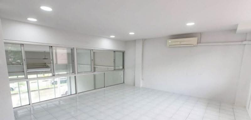 ไม่พบโครงการ, กรุงเทพ, นครสวรรค์, สี่แยกมหานาค, ดุสิต, กรุงเทพ, 437 ตร.ม., ตึกแถว-อาคารพาณิชย์ ให้เช่า, โดย ณัฐพงศ์ สุนทรอรุณ, 500569913 - DDproperty.com