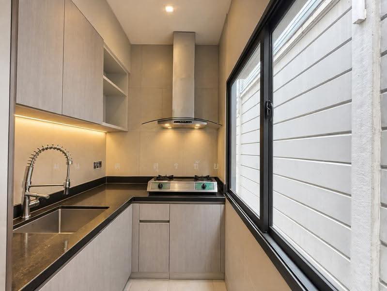 Quarter Thonglor, Bangkok, Soi Saengthong, Khlong Tan Nua, Watthana, Bangkok, 4 Bedrooms, 450 sqm, Single Detached House For Sale, by Monchit Surachaidunthavin, 500569918 - DDproperty.com