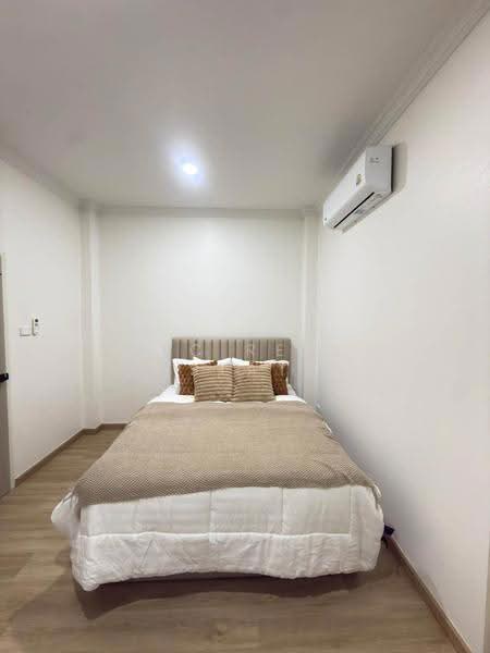 5 Bedroom House for Sale Bang Saray Sattahip, Chon Buri (Pattaya), Bang Lamung, Bang Lamung (Pattaya), Chon Buri (Pattaya), 5 Bedrooms, 220 sqm, Single Detached House For Sale, by PLC real estate, 500569953 - DDproperty.com
