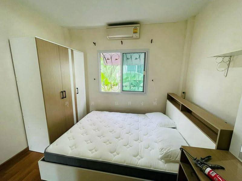 ให้เช่าทาวน์โฮม 2 ชั้น ซอยหมอย้อย หนองยายบู่ ศรีราชา, Chon Buri (Pattaya), Surasak, Si Racha, Chon Buri (Pattaya), 3 Bedrooms, 100 sqm, Townhouse For Rent, by Dusit Saengfa, 500569963 - DDproperty.com