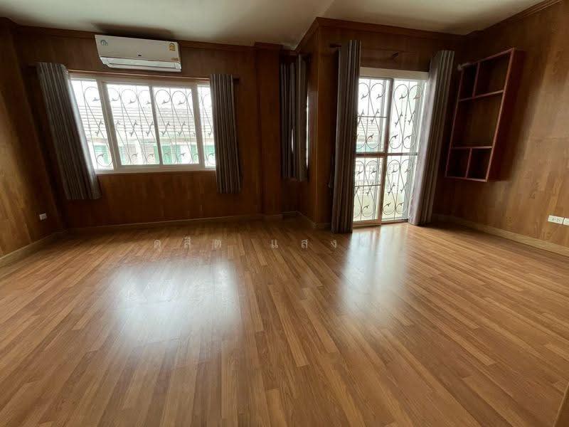 ให้เช่าทาวน์โฮม 2 ชั้น ซอยหมอย้อย หนองยายบู่ ศรีราชา, Chon Buri (Pattaya), Surasak, Si Racha, Chon Buri (Pattaya), 3 Bedrooms, 100 sqm, Townhouse For Rent, by Dusit Saengfa, 500569963 - DDproperty.com