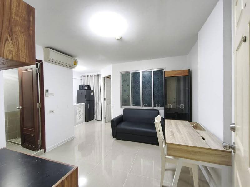 Lumpini Condo Town Bodindecha Ramkhamhaeng, Bangkok, Soi Ramkhamhaeng 43/1, Phlapphla, Wang Thonglang, Bangkok, 1 Bedroom, 28 sqm, Condo For Rent, by Living Condo, 500569966 - DDproperty.com