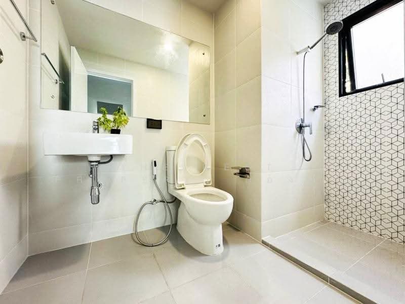 Britania Town Bangna Km.17 : บริทาเนีย ทาวน์ บางนา กม.17, Samut Prakan, บางโฉลงม 246, Bang Chalong, Bang Plee, Samut Prakan, 2 Bedrooms, 100 sqm, Townhouse For Sale, by The Best Property ต้องตา, 500569993 - DDproperty.com