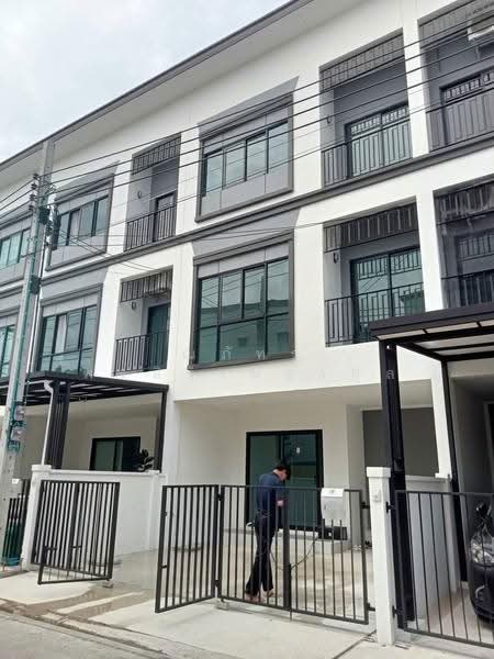 Lumpini Townplace Sukhumvit-Srinakarin : ลุมพินี ทาวน์เพลส สุขุมวิท-ศรีนครินทร์, สมุทรปราการ, สำโรงเหนือ, เมืองสมุทรปราการ, สมุทรปราการ, 161 ตร.ม., บ้านเดี่ยว ให้เช่า, โดย ณภัทร พรสิริเมธากุล, 500569998 - DDproperty.com