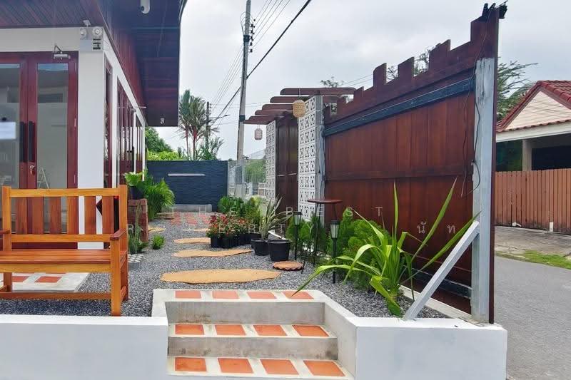 โรงแรมในเมือง นครศรีธรรมราช, Nakhon Si Thammarat, Nai Muang, Muang Nakhon Sri Thammarat, Nakhon Si Thammarat, 6 Bedrooms, 150 sqm, Single Detached House For Sale, by The Best Property   นัท, 500570043 - DDproperty.com