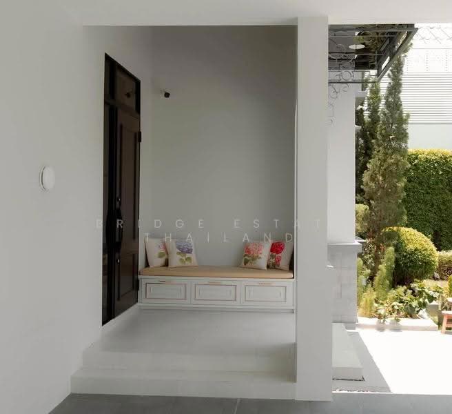 Nantawan Rama 9 - New Krungthepkreetha, Bangkok, Saphan Sung, Bangkok, 4 Bedrooms, 302 sqm, Single Detached House For Sale, by Bridge Estate Thailand, 500570056 - DDproperty.com