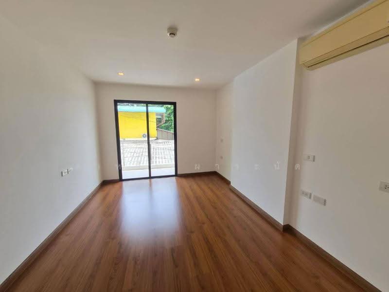 Golden Coast Siracha (Phase 2), Chon Buri (Pattaya), 111 Sukhumvit Road, Bang Phra, Si Racha, Chon Buri (Pattaya), 2 Bedrooms, 77 sqm, Condo For Sale, by Dawan Pharanat, 500570072 - DDproperty.com