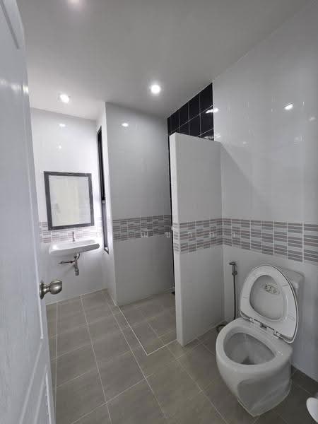 The Proud Rama 2-Pantainorasingh, Samut Sakhon, Soi Wat Phanthai Norasing, Phra Ram Road, Phanthai Norasing, Muang Samut Sakhon, Samut Sakhon, 3 Bedrooms, 120 sqm, Single Detached House For Sale, by คุณ ณิชาภา, 500570148 - DDproperty.com