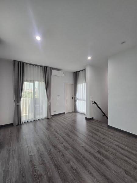 Baan Klang Muang Classe Sukhumvit 77, Bangkok, Soi On Nut 21, Suan Luang, Bangkok, 2 Bedrooms, 214 sqm, Single Detached House For Rent, by Wiratee Aramrun, 500570204 - DDproperty.com