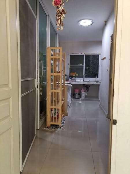 ขายบ้านขนาด 51 ตร.ว. ในหมู่บ้านบุษราคัม แกรนด์ โฮม อยู่ห่างเซ็นทรัล เวสเกตเพียง 3.7 กม, Nonthaburi, กาญจนาภิเษก, Bang Muang, Bang Yai, Nonthaburi, 3 Bedrooms, 160 sqm, Single Detached House For Sale, by ศศิกานต์ กะรีวัต, 500570210 - DDproperty.com