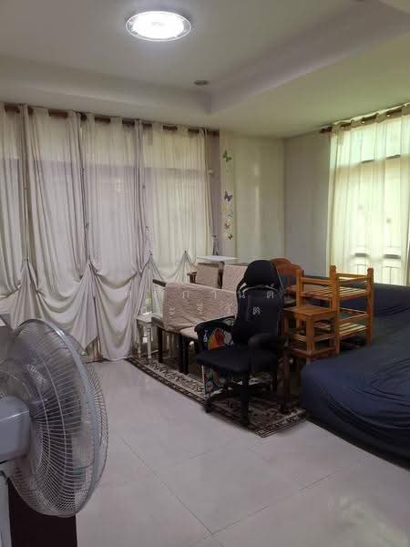 ขายบ้านขนาด 51 ตร.ว. ในหมู่บ้านบุษราคัม แกรนด์ โฮม อยู่ห่างเซ็นทรัล เวสเกตเพียง 3.7 กม, Nonthaburi, กาญจนาภิเษก, Bang Muang, Bang Yai, Nonthaburi, 3 Bedrooms, 160 sqm, Single Detached House For Sale, by ศศิกานต์ กะรีวัต, 500570210 - DDproperty.com
