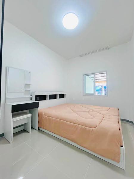 ขายทาวน์โฮมรีโนเวททใหม่ ม.จันทนาธานี ชากค้อ หนองขาม ศรีราชา, Chon Buri (Pattaya), Nong - Kham, Si Racha, Chon Buri (Pattaya), 2 Bedrooms, 80 sqm, Townhouse For Sale, by Dusit Saengfa, 500570243 - DDproperty.com