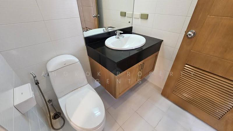 Queen’s Park View, Bangkok, 55 Soi Methi Niwet, Khong Tan, Khlong Toei, Bangkok, 2 Bedrooms, 91 sqm, Condo For Rent, by BANGKOK PROPERTY AGENTS, 500570266 - DDproperty.com