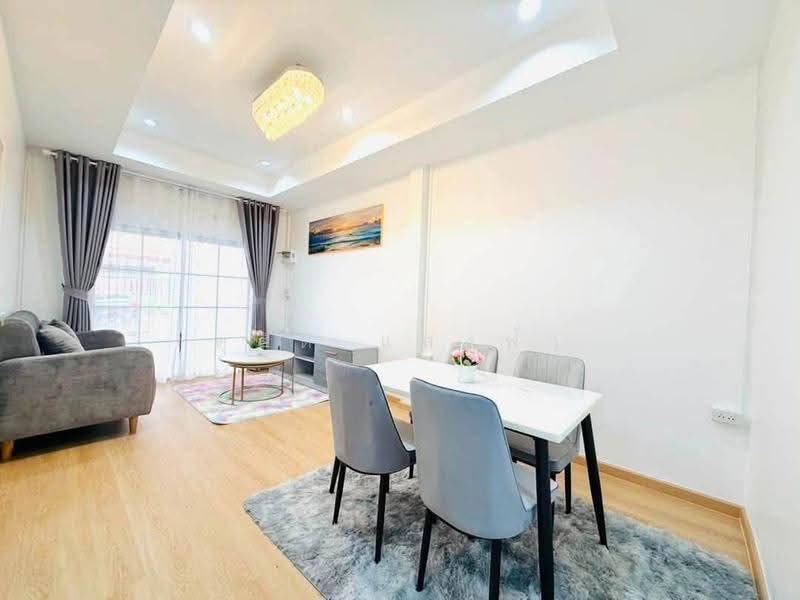 ขายทาวน์โฮมรีโนเวทใหม่ ม.บึงวิลเลจ เครือสหพัฒน์ ศรีราชา, Chon Buri (Pattaya), Bueng, Si Racha, Chon Buri (Pattaya), 2 Bedrooms, 85 sqm, Townhouse For Sale, by Dusit Saengfa, 500570277 - DDproperty.com