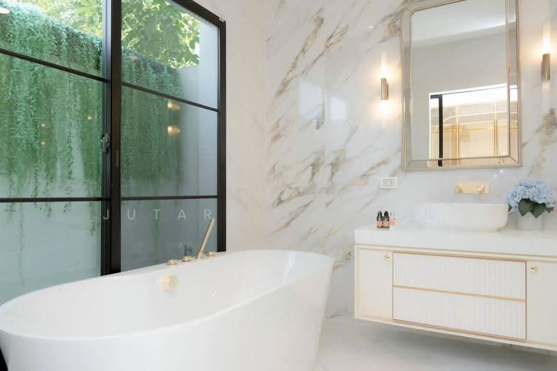 Nantawan Rama 9 - New Krungthepkreetha, Bangkok, Saphan Sung, Bangkok, 4 Bedrooms, 302 sqm, Single Detached House For Sale, by Jutarat Jitmun, 500570326 - DDproperty.com