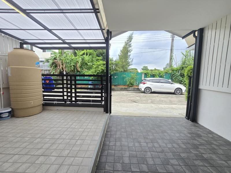 Moobaan Khanasap, Bangkok, Soi Charoen Phatthana 7, Bang Chun, Khlong Sam Wa, Bangkok, 3 Bedrooms, 100 sqm, Townhouse For Sale, by นภัสศรณ์ วงศ์สินไทยกร (นันท์), 500570364 - DDproperty.com