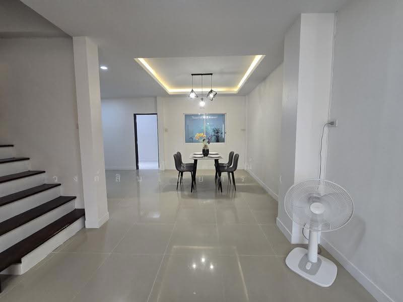 Moobaan Khanasap, Bangkok, Soi Charoen Phatthana 7, Bang Chun, Khlong Sam Wa, Bangkok, 3 Bedrooms, 100 sqm, Townhouse For Sale, by นภัสศรณ์ วงศ์สินไทยกร (นันท์), 500570364 - DDproperty.com