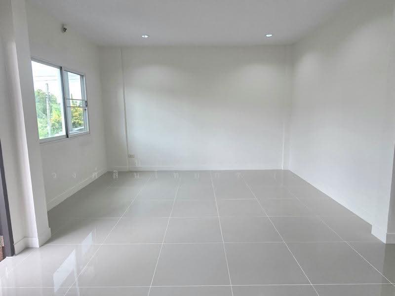 Moobaan Khanasap, Bangkok, Soi Charoen Phatthana 7, Bang Chun, Khlong Sam Wa, Bangkok, 3 Bedrooms, 100 sqm, Townhouse For Sale, by นภัสศรณ์ วงศ์สินไทยกร (นันท์), 500570364 - DDproperty.com