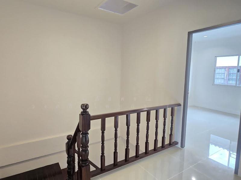Moobaan Khanasap, Bangkok, Soi Charoen Phatthana 7, Bang Chun, Khlong Sam Wa, Bangkok, 3 Bedrooms, 100 sqm, Townhouse For Sale, by นภัสศรณ์ วงศ์สินไทยกร (นันท์), 500570364 - DDproperty.com