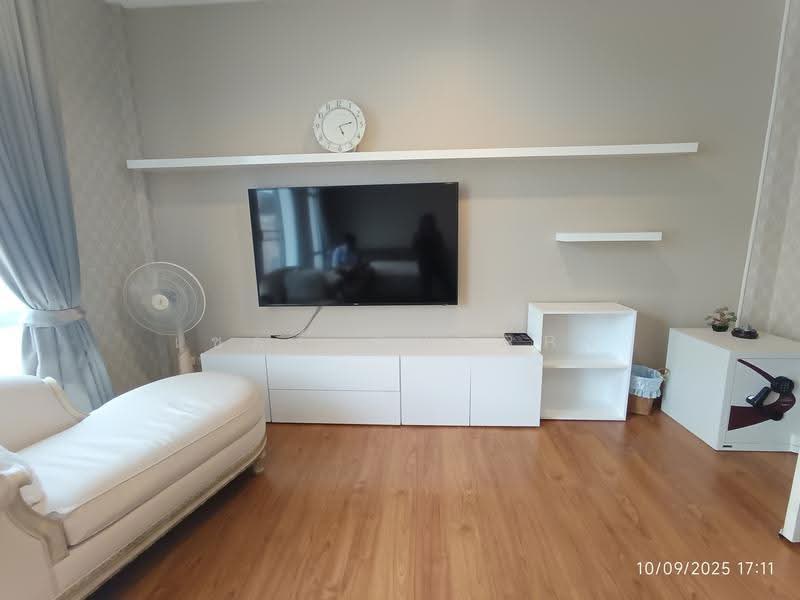 Baan Klangmuang Grand De Paris Ratchada, Bangkok, Pradit Manutham Road, Wang Thonglang, Bangkok, 3 Bedrooms, 190 sqm, Townhouse For Rent, by Tamita Kongsoithong, 500570365 - DDproperty.com
