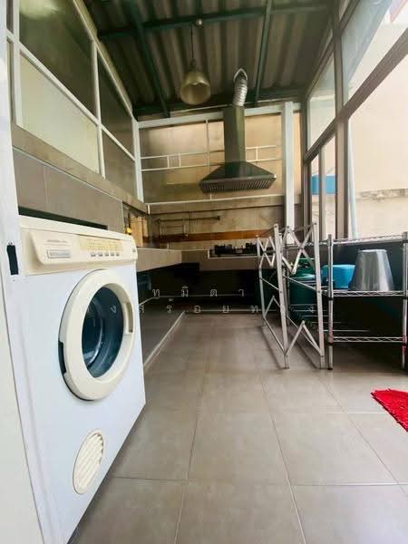 Baan Klangmuang Grand De Paris Ratchada, Bangkok, Pradit Manutham Road, Wang Thonglang, Bangkok, 3 Bedrooms, 190 sqm, Townhouse For Rent, by ทมิตา คงสร้อยทอง, 500570365 - DDproperty.com