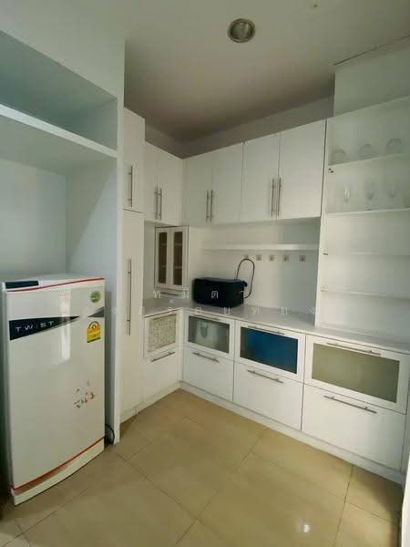 Baan Klangmuang Grand De Paris Ratchada, Bangkok, Pradit Manutham Road, Wang Thonglang, Bangkok, 3 Bedrooms, 190 sqm, Townhouse For Rent, by ทมิตา คงสร้อยทอง, 500570365 - DDproperty.com