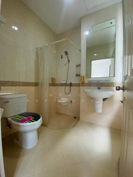 Baan Klangmuang Grand De Paris Ratchada, Bangkok, Pradit Manutham Road, Wang Thonglang, Bangkok, 3 Bedrooms, 190 sqm, Townhouse For Rent, by ทมิตา คงสร้อยทอง, 500570365 - DDproperty.com