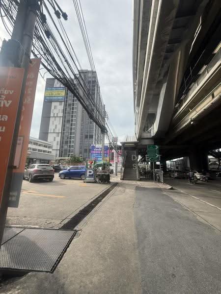 Fully Renovated 3-Story Townhouse | 3 Bedrooms | Near MRT Charan 13, Bangkok, จรัญสนิทวงศ์ 11, Wat Tha Pra, Bangkok Yai, Bangkok, 3 Bedrooms, 156 sqm, Townhouse For Rent, by Theeradet pakkrasae, 500570384 - DDproperty.com