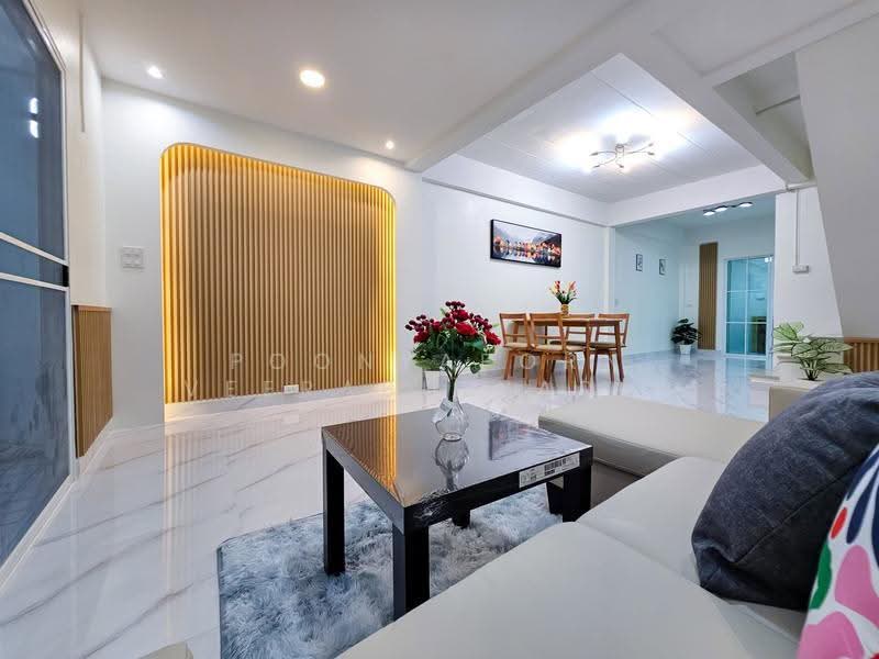 ขายทาวน์เฮ้าส์ : หมู่บ้านพระปิ่น 3, Nonthaburi, Bang Mae Nang, Bang Yai, Nonthaburi, 3 Bedrooms, 136 sqm, Townhouse For Sale, by Poonyaporn Veerabulyarit, 500570400 - DDproperty.com