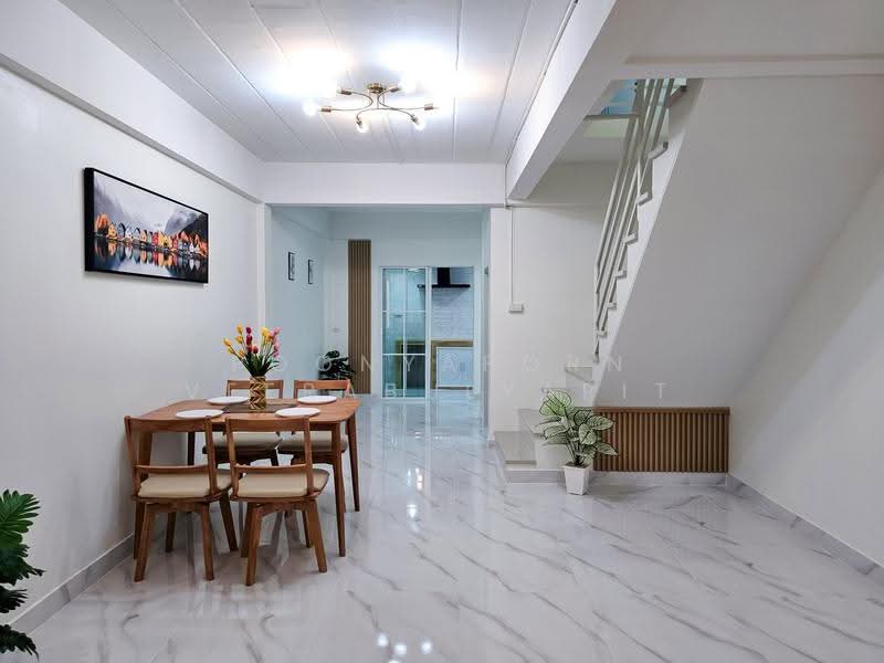 ขายทาวน์เฮ้าส์ : หมู่บ้านพระปิ่น 3, Nonthaburi, Bang Mae Nang, Bang Yai, Nonthaburi, 3 Bedrooms, 136 sqm, Townhouse For Sale, by Poonyaporn Veerabulyarit, 500570400 - DDproperty.com