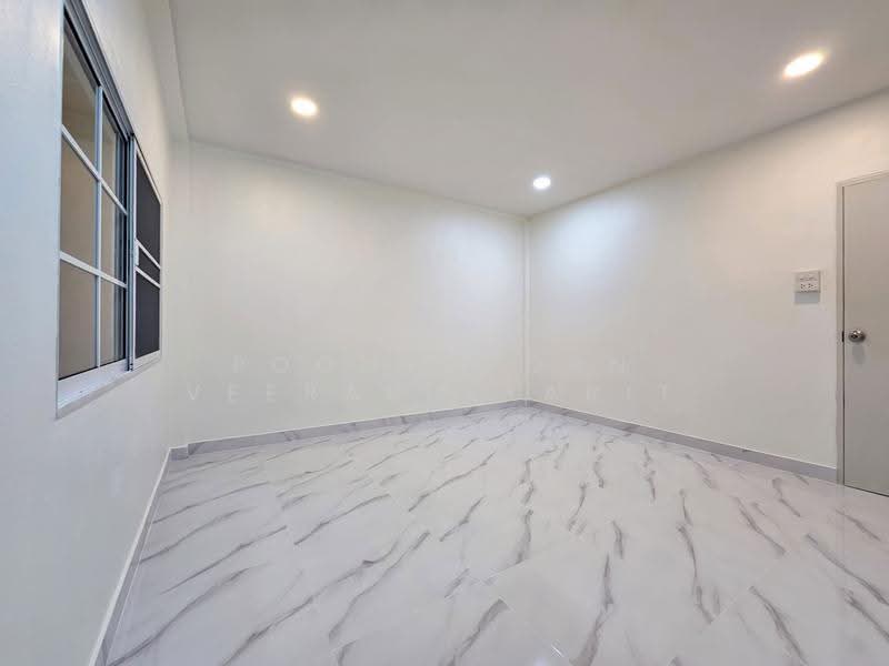 ขายทาวน์เฮ้าส์ : หมู่บ้านพระปิ่น 3, Nonthaburi, Bang Mae Nang, Bang Yai, Nonthaburi, 3 Bedrooms, 136 sqm, Townhouse For Sale, by Poonyaporn Veerabulyarit, 500570400 - DDproperty.com