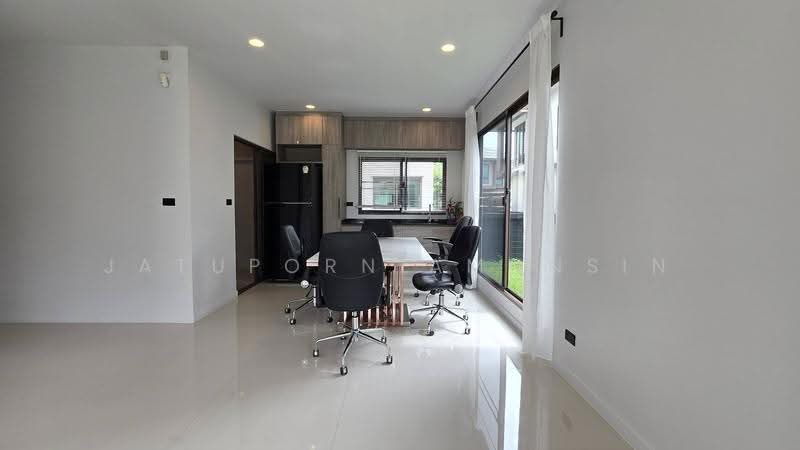 Burasiri Krungthep Kreetha, Bangkok, 95 Soi Pracha Ruam Chai, Hua Mak, Bang Kapi, Bangkok, 4 Bedrooms, 195 sqm, Single Detached House For Sale, by Jatuporn Amonsin, 500570407 - DDproperty.com