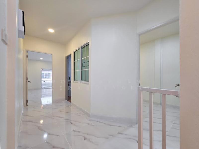 ขายทาวน์เฮ้าส์ : หมู่บ้านมนวดี วัดลาดปลาดุก, Nonthaburi, Phimonrat, Bang Bua Thong, Nonthaburi, 3 Bedrooms, 128 sqm, Townhouse For Sale, by Poonyaporn Veerabulyarit, 500570411 - DDproperty.com
