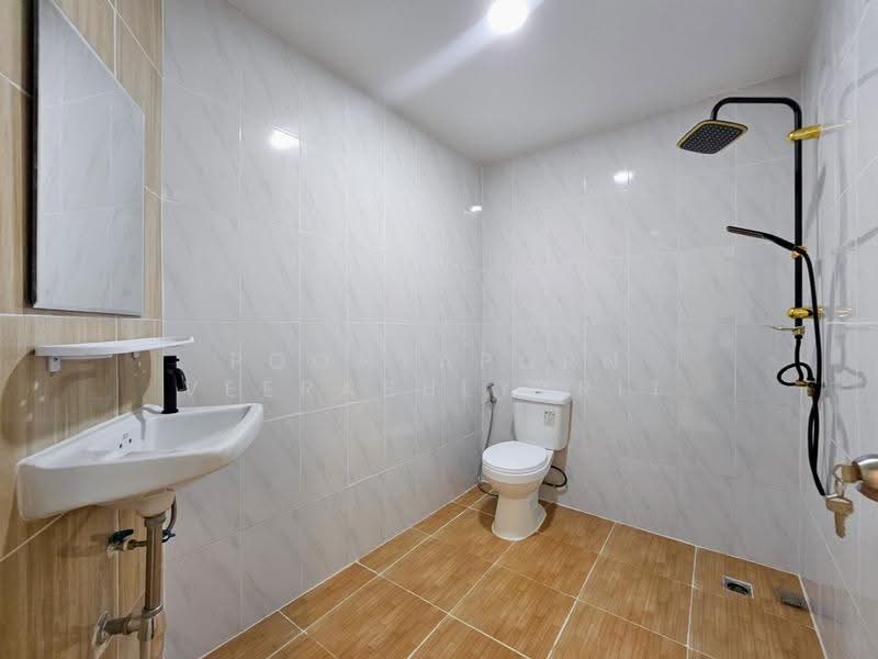 ขายทาวน์เฮ้าส์ : หมู่บ้านมนวดี วัดลาดปลาดุก, Nonthaburi, Phimonrat, Bang Bua Thong, Nonthaburi, 3 Bedrooms, 128 sqm, Townhouse For Sale, by Poonyaporn Veerabulyarit, 500570411 - DDproperty.com