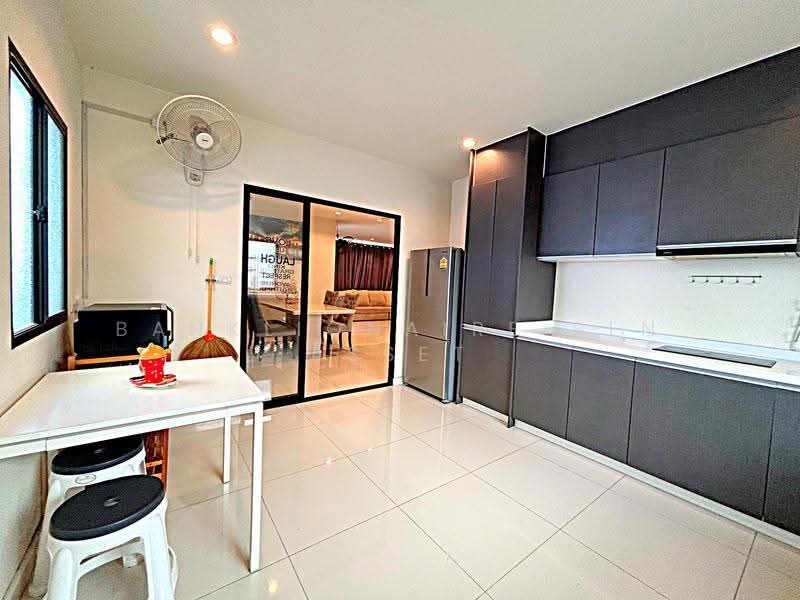 Passorn Prestige Bangna-Suvarnabhumi : ภัสสร เพรสทีจ บางนา-สุวรรณภูมิ, สมุทรปราการ, ถนนกิ่งแก้ว, ราชาเทวะ, บางพลี, สมุทรปราการ, 201 ตร.ม., บ้านเดี่ยว ขาย, โดย BANKLIONAIRE BLN ASSET, 500570415 - DDproperty.com