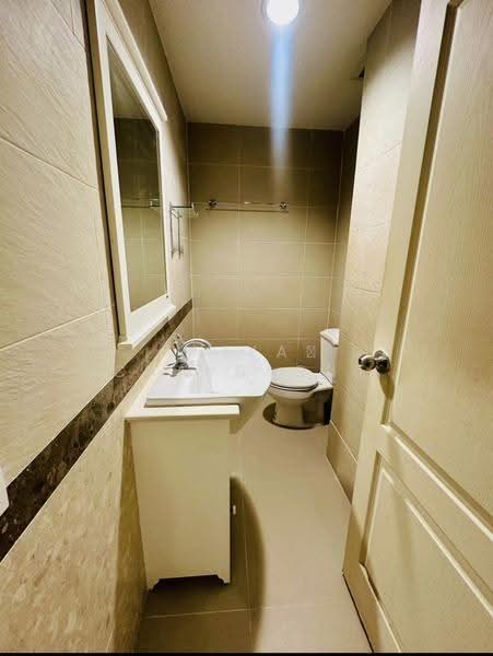 The Crest Phahonyothin 11, Bangkok, Soi Phaholyothin 11 Phaholyothin Road, Samsen Nai, Phaya Thai, Bangkok, 2 Bedrooms, 54 sqm, Condo For Rent, by Thiya​ Chaysabut, 500570428 - DDproperty.com